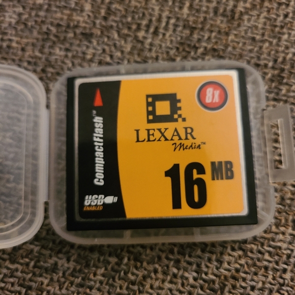 Lexar 16MB CompactFlash Card - Picture 1 of 4